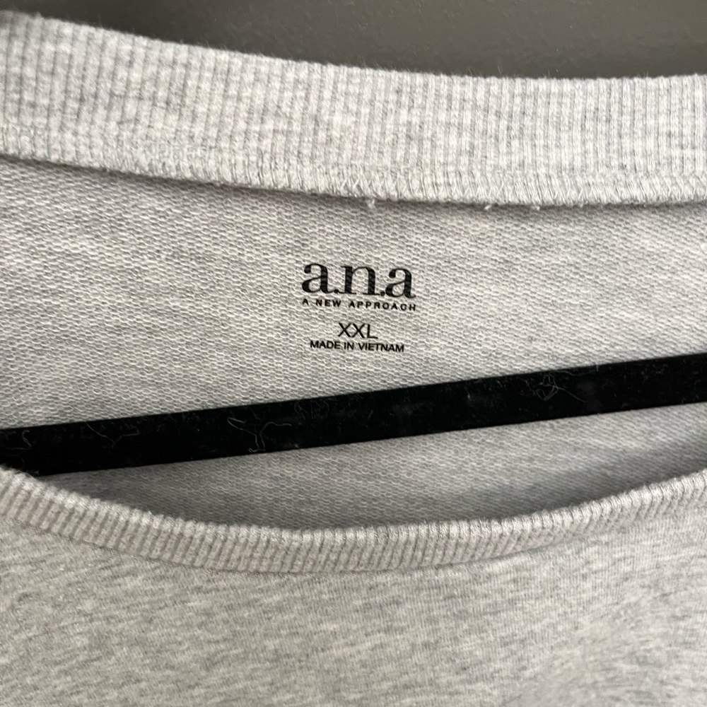 Grey Sweatshirt - Picture 6 of 6